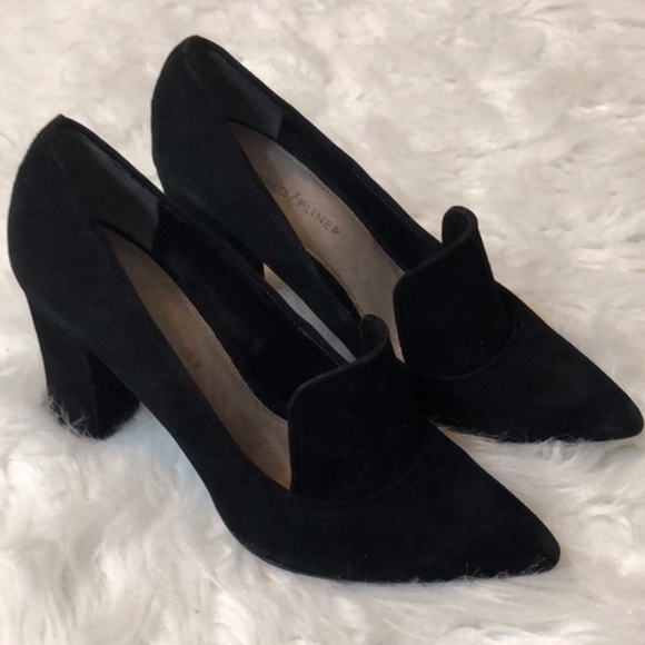 Donald Pliner Heyde Suede Block Heel Pump - Picture 3 of 7